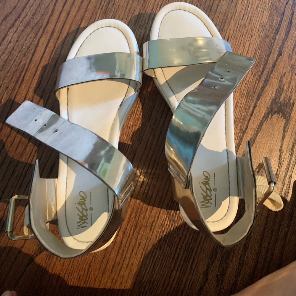 Mossimo Wedges 7